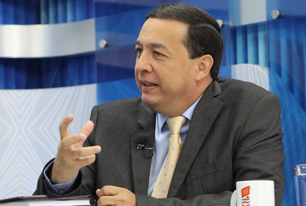 asesor-de-arena-atribuye-la-debacle-de-ese-partido-a-las-renuncias-de-sus-diputados-y-exalcaldes